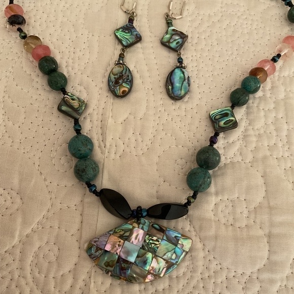 ABALONE SHELL HAND MADE necklace/earrings Set - Picture 3 of 8